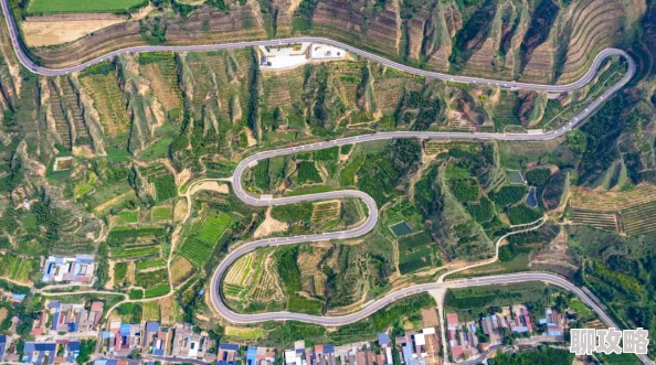 探索城市天际线：揭秘打造标志性景观常选的道路规划与设计路径