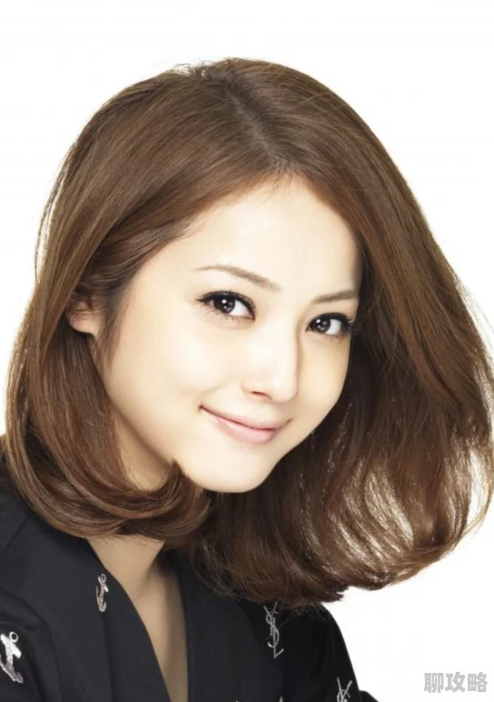 最新韩国三级在线人气演员金泰希主演的《狐狸姐妹》引发热议
