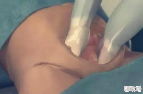 美女隐私尿口视频揭露了网络色情产业的阴暗面及对个人隐私的侵犯问题