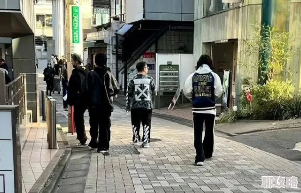 深度宫交h此类内容通常涉及成人题材，需谨慎观看