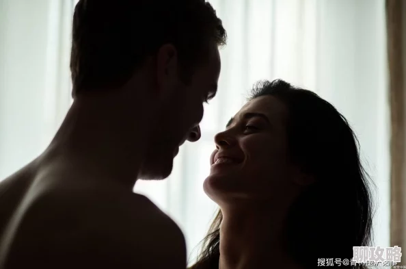 狠狠操人人这是一部以激情与欲望为主题的影视作品，展现了人物在情感和身体上的极致追求