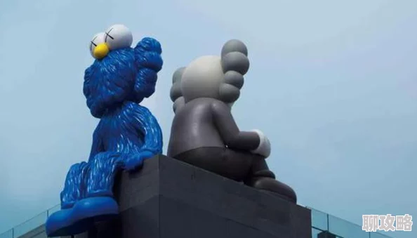 日本黄色com东京街头出现巨型卡通人物雕塑引发热议