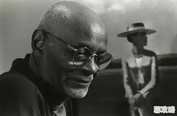 欧美黑人两根巨大挤入近日,一位年轻的非裔艺术家在纽约举办了个人画展,其作品以大胆的色彩和独特的视角吸引了众多观众 欧美黑人两根巨大挤入近日,一位年轻的非裔艺术家在纽约举办了个人画展,其作品以大胆的色彩和独特的视角吸引了众多观众