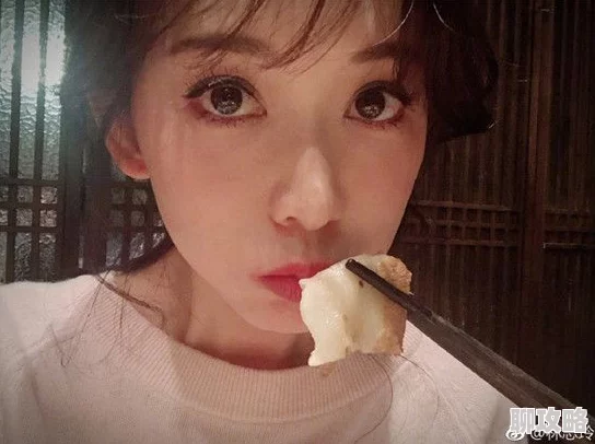 网友自拍x77二区最近更新了许多高清无水印的美食教程视频