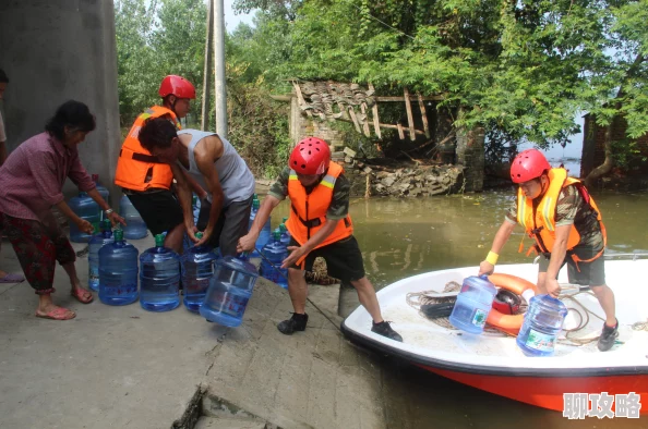 逐个淹死近日,某地突发山洪导致村庄被淹,多名村民被困等待救援 逐个淹死近日,某地突发山洪导致村庄被淹,多名村民被困等待救援