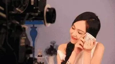 国产五级片近日，某知名导演宣布将拍摄一部全新的国产五级片，该片将采用最新的VR技术，让观众身临其境