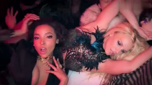 欧美freeonesvideos性派对让我们珍惜每一个快乐时刻，传播爱与友谊，共同创造美好回忆