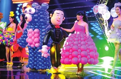 特技表演bbbbb吸烟吹气球王子勇敢追梦，坚定信念成就未来，努力拼搏定能成功