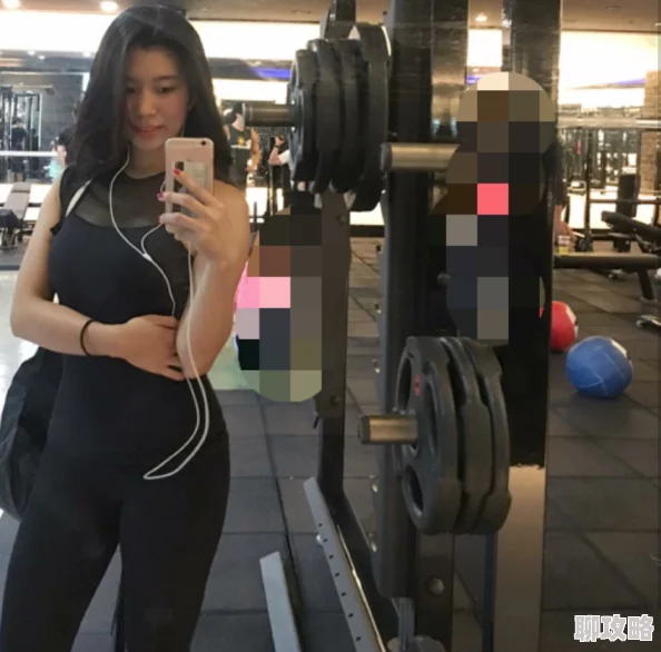 丰满的妈妈近日，丰满的妈妈在社交媒体上分享了她的健身心得，鼓励大家保持积极的生活方式。