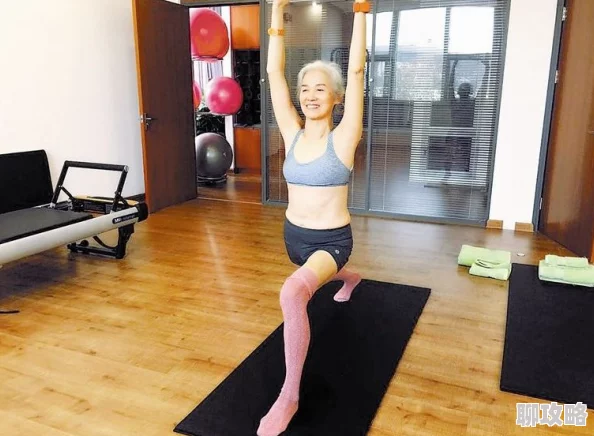 丰满的妈妈近日，丰满的妈妈在社交媒体上分享了她的健身心得，鼓励大家保持积极的生活方式。