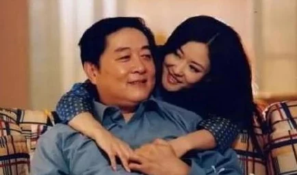 娇妻满足我的绿帽全文妻子闺蜜意外来访关系更复杂了