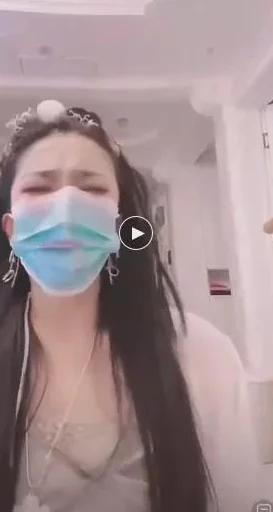 舔喷水据传某网红直播时意外触发导致直播间被封引发网友热议