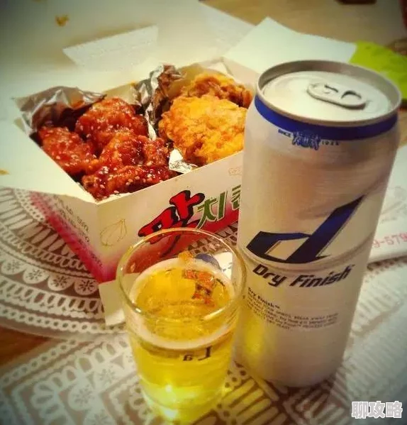 韩国を食べる丿拉大便据传此人酷爱炸鸡啤酒泡菜口味独特还收藏了很多韩剧周边