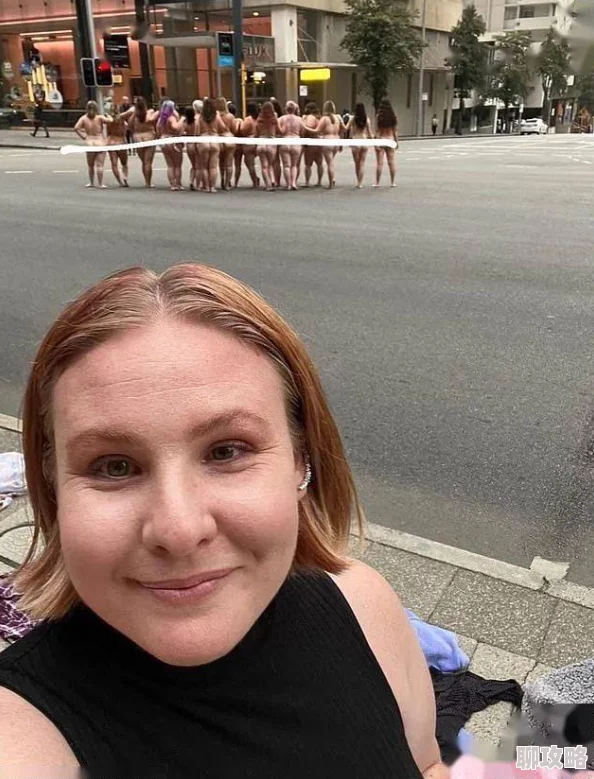 美女光身网站据传该网站服务器位于境外访问速度较慢