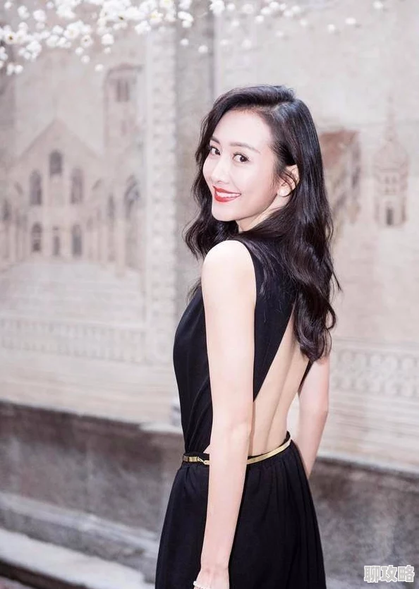 网友热议：命运冠位指定FGO日服王哈桑满破立绘炫酷，属性曝光引关注