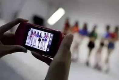 欧美高清xxxx做受3d涉嫌传播淫秽色情信息已被举报