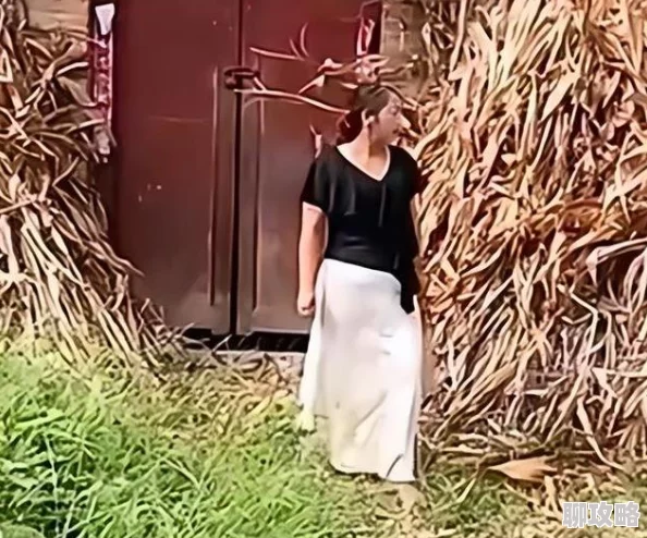 妇与子乱肉肉视频据传拍摄于某偏僻乡村农舍耗时三天