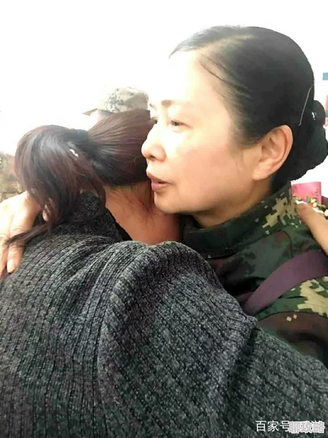 小兵妈妈白敏坚韧母爱令人感动引发网友对亲情和奉献的思考 小兵妈妈白敏坚韧母爱令人感动引发网友对亲情和奉献的思考