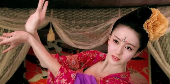 暗卫被王爷肉到失禁高h听说王爷最近宠幸新来的舞姬暗卫地位不保了