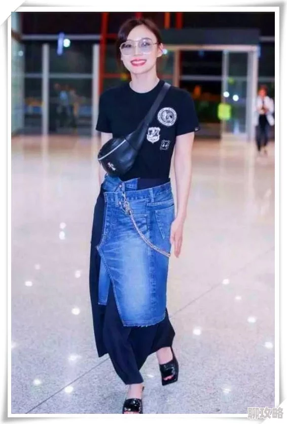打jk裙裤打屁股女贝网疑似未成年人遭受体罚吁请网民积极举报
