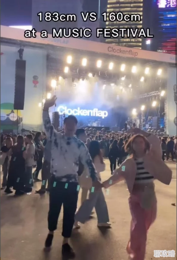 天天天天添天天拍天天谢疑似与圈内小花深夜密会酒店共度三小时恋情曝光引网友热议