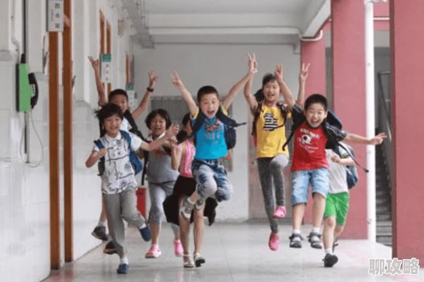 时间静止男子的暑假生活像素游戏充满治愈和趣味的像素风体验，静谧时光中感受夏日美好