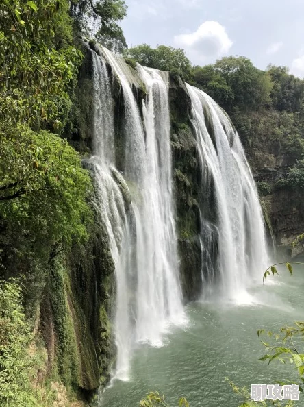 十大黄台之黄果树瀑布为什么水势浩大景色秀丽令人印象深刻