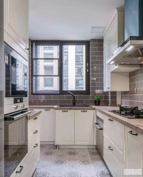 人C交BBBwBBBwBBBw为什么如此流行因为它旋律简单且容易记住