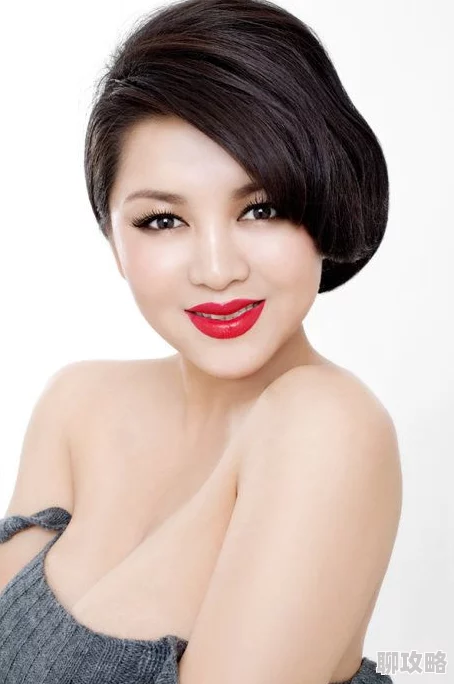巨胸爆乳女教师奶为什么引发热议因为其夸张的形象极具视觉冲击力