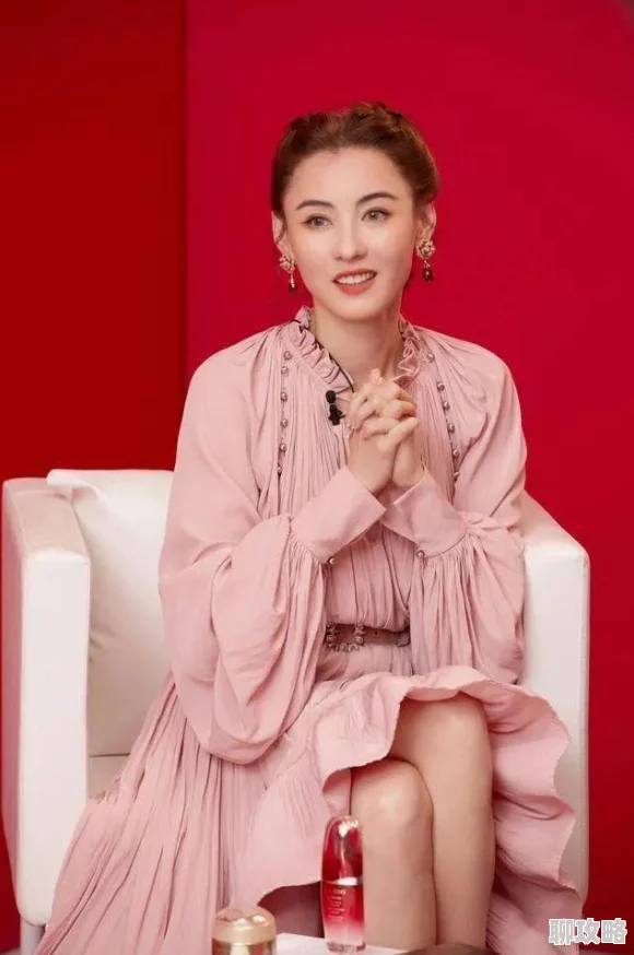 为什么张柏芝的时尚品味一直在线她的穿搭风格独特且多变引领潮流