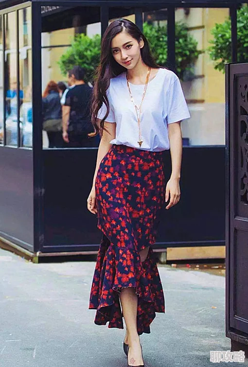 薄纱裙轻薄透气成夏季爆款引领2025仙女风穿搭新潮流