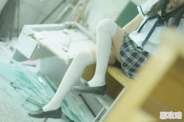 白丝校花扒开美腿甜美校园偷拍曝光尺度惊人已被举报 白丝校花扒开美腿甜美校园偷拍曝光尺度惊人已被举报